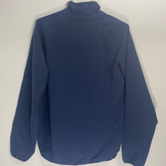 GAP Men’s Windbreaker. Size Medium. Color: Blue/Navy Blue - Picture 2 of 5